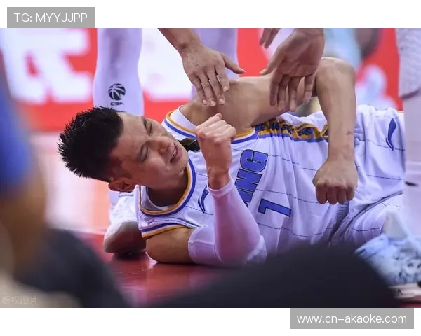 奥利维拉备战霍洛威指地挑衅动作引粉丝担忧 战术选择再受质疑