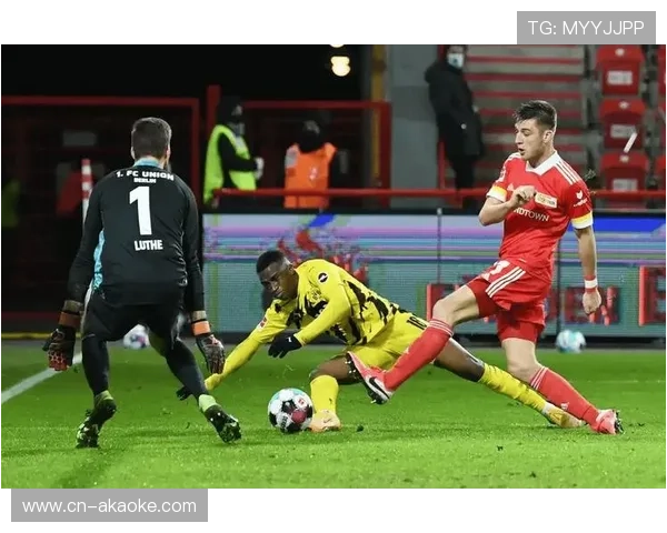 奥格斯堡vs沃尔夫斯堡：保级战点球争议